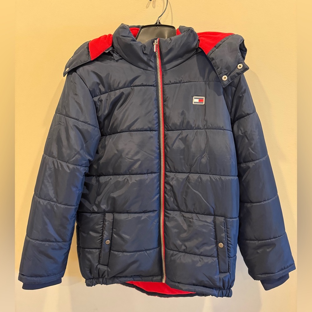 NWT Tommy Hilfiger Big boys Dark Blue Colorblocked Puffer Jacket XL (18-20)